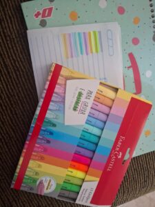 c05-225x300 2025: Qual o Marca Texto Perfeito?